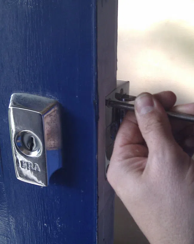 Lock Locksmith Tech Howell, NJ 732-412-5605 - locksmith-service